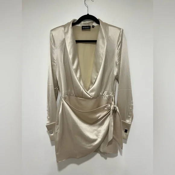 REVOLVE RETROFETE - Hailey Dress in Champagne - SIZE MED - EUC